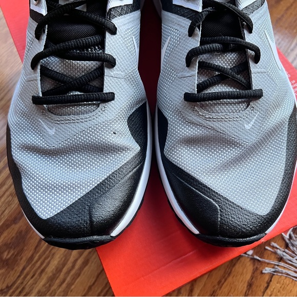 Nike Mens Varsity Compete TR 3 Sneakers size 11.5 style CJ0813 003 - Picture 15 of 17